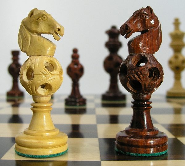 Rollup Thick Leather Chess Case, Mat and Weighted Chess Pieces - ChessBaron Chess  Sets Canada - Call (213) 325 6540