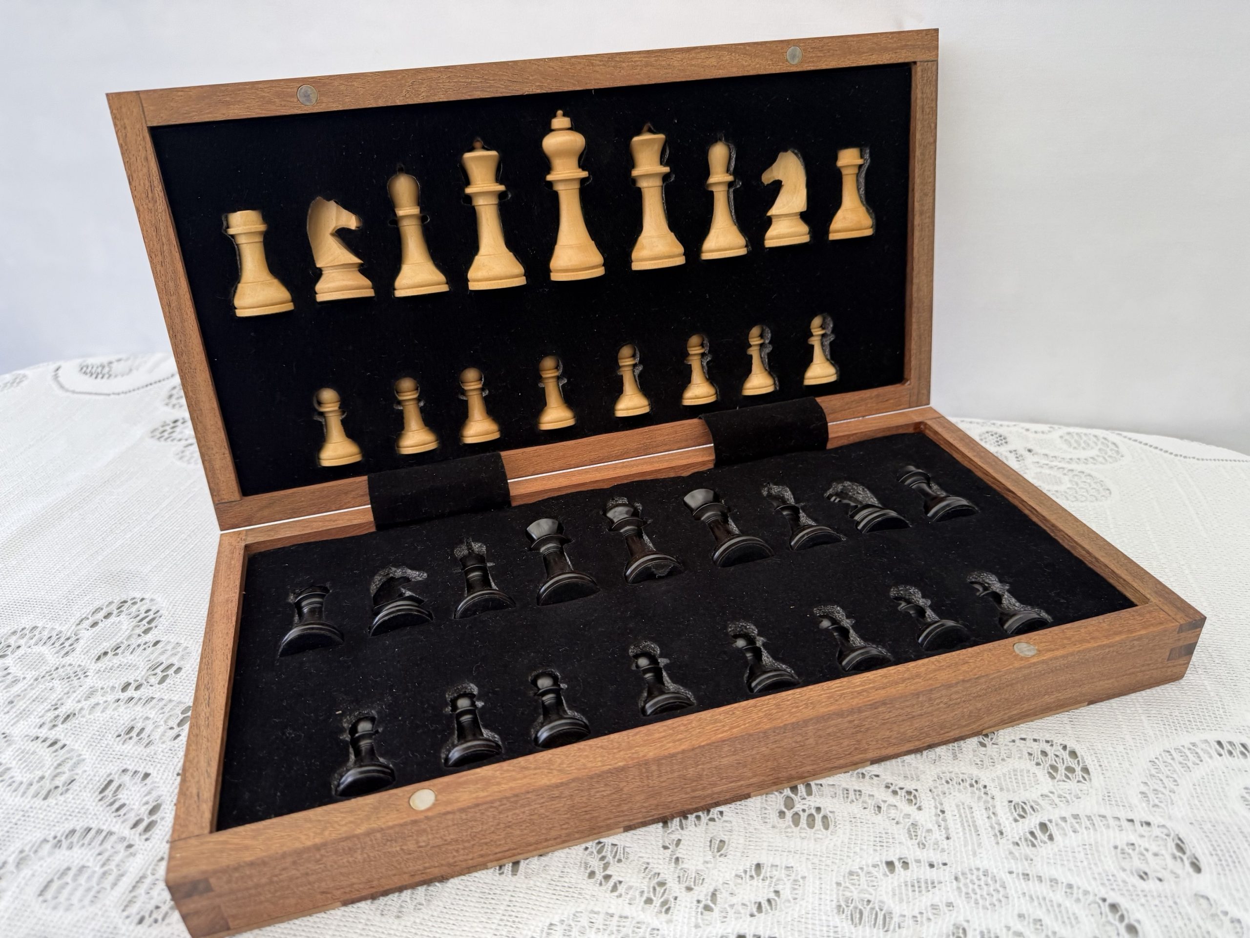 The World Chess PRO Edition 14" Travel Set